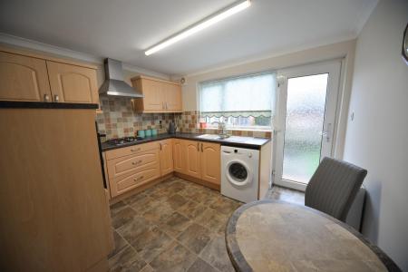 Kitchen 2.jpg