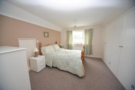 Bedroom 1.jpg