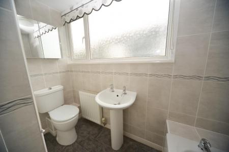 Bathroom 1.jpg