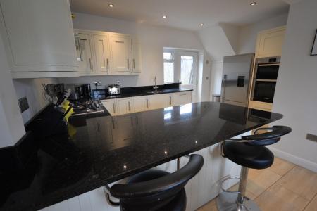 kitchen area.jpg