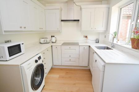KITCHEN 1.jpg