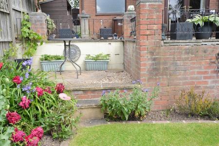 Patio 3.jpg