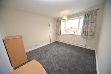 Bedroom 1.jpg