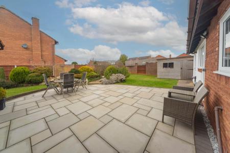 Patio to garden