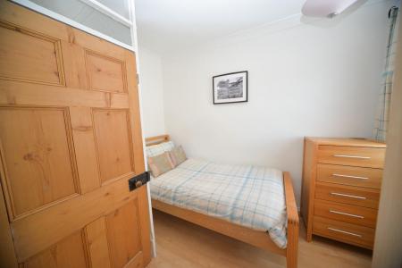 Bed 3.jpg