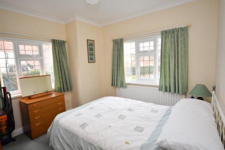 Bed 2.jpg