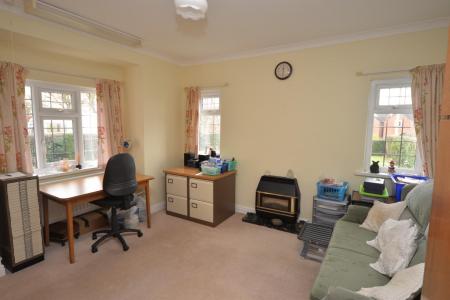 bedroom 1 .jpg