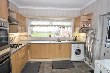 Kitchen Main.jpg