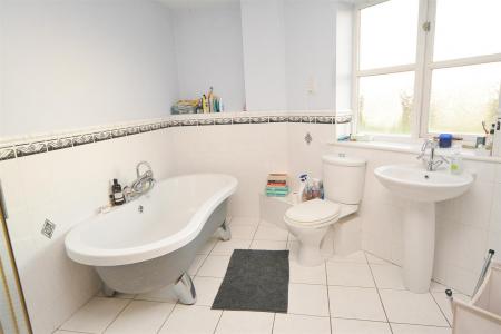 Bathroom.jpg