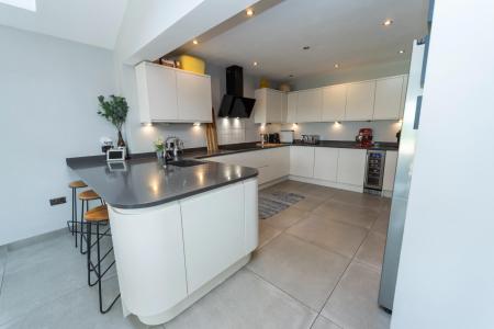kitchen 1.JPG