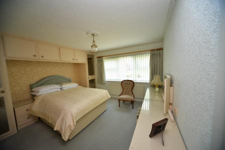 Bedroom 1.jpg