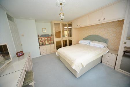 Bedroom 1 2.jpg