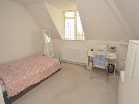 Bedroom 4.jpg