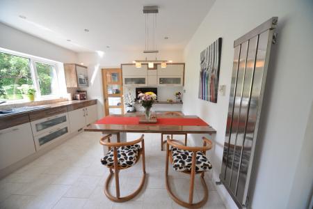 Kitchen 3.jpg