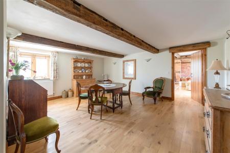 Dining Room.jpg