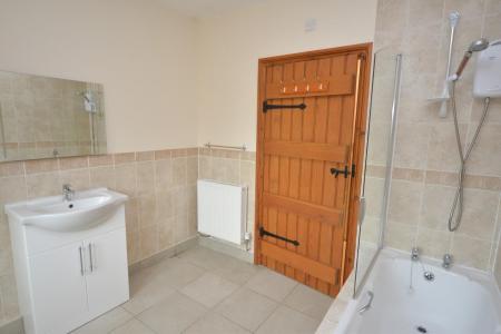 Annex Bathroom 1.jpg