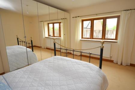 Annex Bed 1 2.jpg