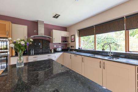 KITCHEN 3