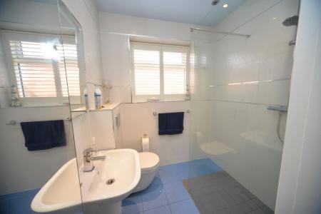 Shower Room.jpg