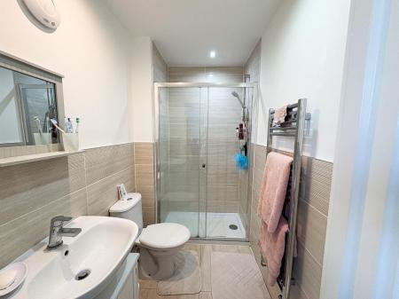 Ensuite to guest bedroom.jpg
