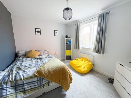 Bed 4.jpg