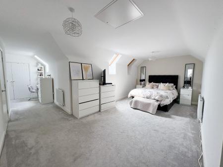 Principal bedroom.jpg