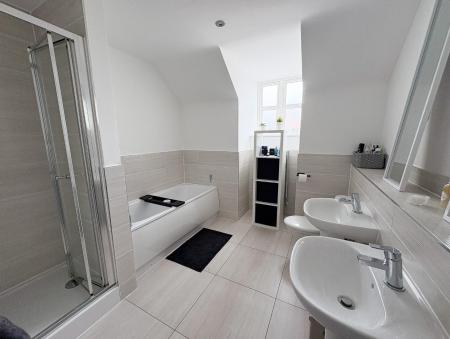 En suite.jpg