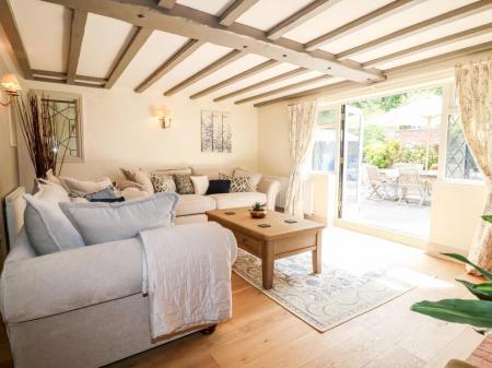 Lounge to rear