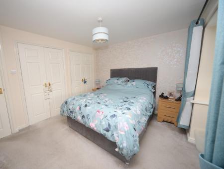 BEDROOM 1 2.jpg