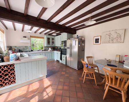 Kitchen.jpg