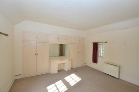 Ireton Wood Bedroom1.JPG