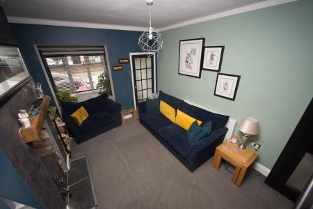Lounge 1.jpg