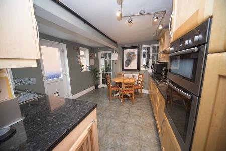 Breakfast Kitchen 2.jpg