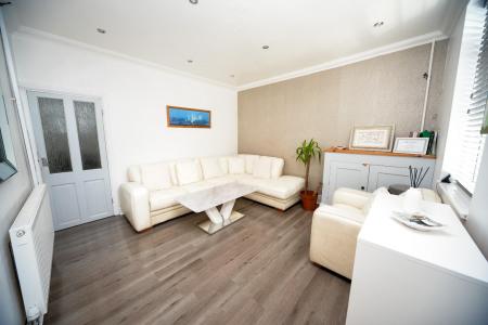 Front Reception Room.jpg