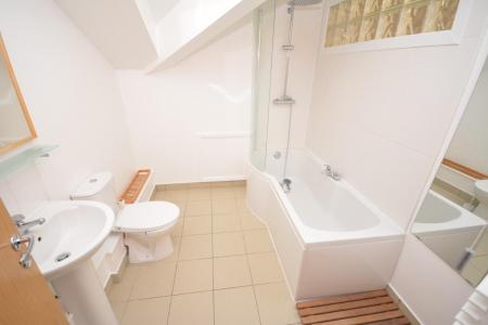 brook bathroom.jpg