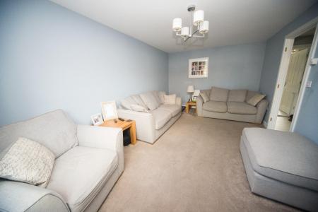 Lounge 2.jpg