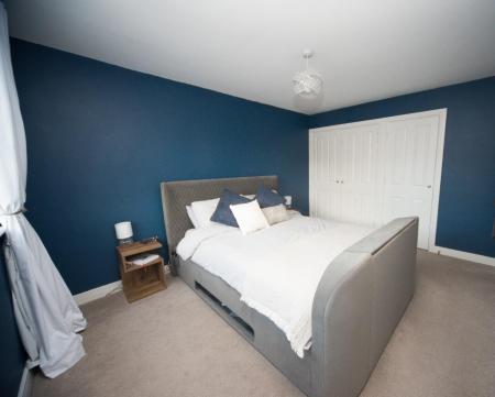 Bed 1 2.jpg