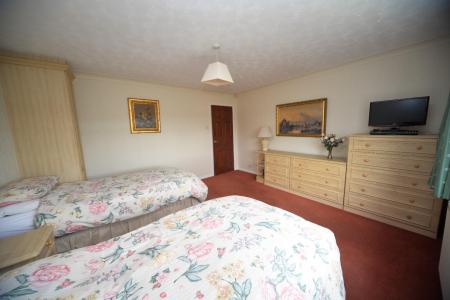 Bedroom 1 2.jpg