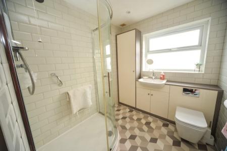 Shower room.jpg