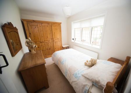 Bed 3.jpg