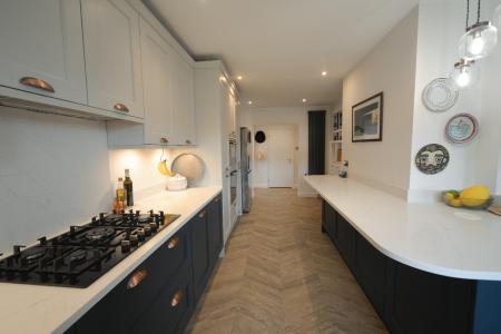 Kitchen 3.jpg