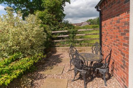 Patio 3.JPG
