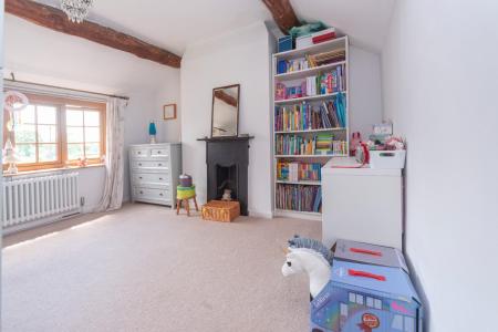 Bedroom 2.JPG
