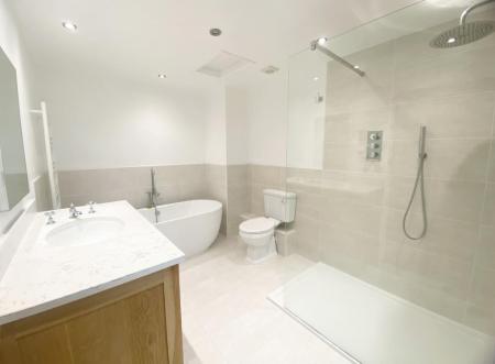 New Family Bathroom.jpg