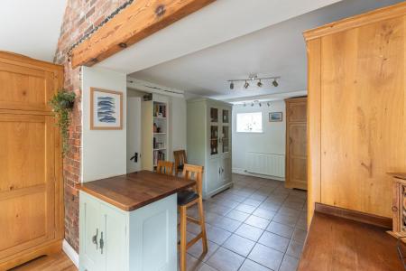 Further kitchen area.JPG