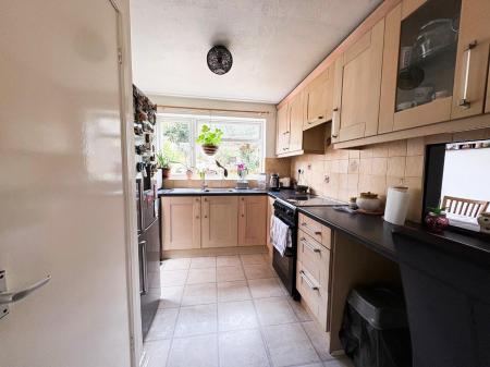 Kitchen 1.jpg