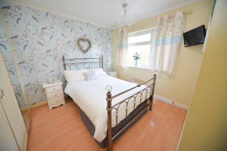 Bedroom 1 2.jpg