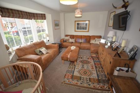 thorntree road 8 lounge.JPG