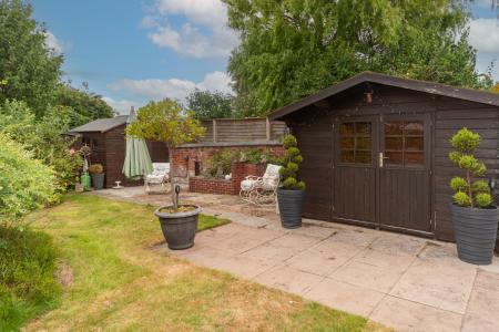 Summer house ad shed