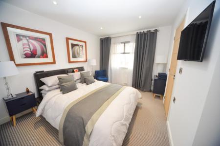 Bedroom 1.jpg